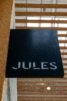 Shop and Logo - Shopping Center - Rambouillet