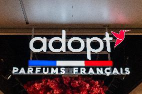 Shop and Logo - Shopping Center - Rambouillet