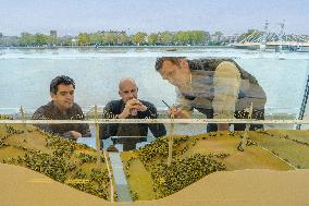 File - Norman Foster