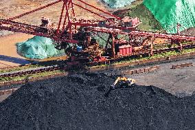 Yangtze River Freight Terminal Coal Transportation
