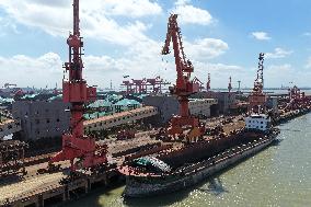 Yangtze River Freight Terminal Coal Transportation