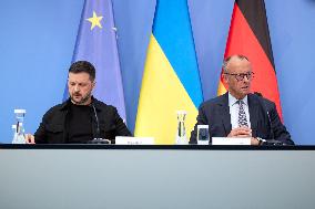 Federal Chancellor Merz Receives President Zelenskyy - Berlin