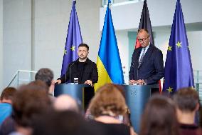 Federal Chancellor Merz Receives President Zelenskyy - Berlin