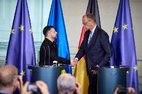 Federal Chancellor Merz Receives President Zelenskyy - Berlin