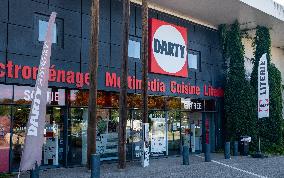 Illustration - Shop and Logo - Shopping Center - Rambouillet