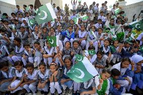 Karachi Celebrates Pakistan Independence Day - Pakistan