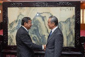 China's Wang Yi Meets Thailand's FM in Yunnan