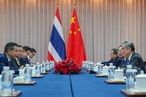 China's Wang Yi Meets Thailand's FM in Yunnan