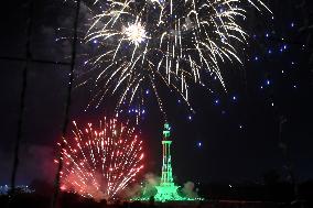 Lahore Celebrates Independence Day with Fireworks - Pakistan