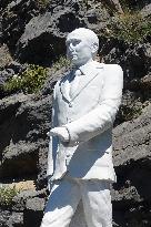 Trump and Putin Statues Vandalized in Vagli di Sotto - Italy