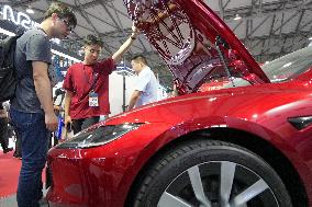 TESLA EV