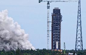 Hainan Long March 10 Rocket Fire Test - China