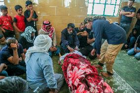 Palestinians Mourn Awda Al Hathalin