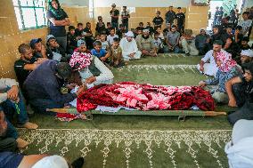 Palestinians Mourn Awda Al Hathalin