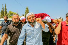 Palestinians Mourn Awda Al Hathalin