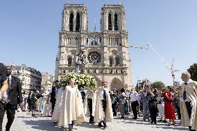 Assumption procession at Notre-Dame de Paris Cathedral - Paris AJ