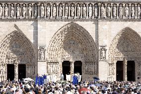 Assumption procession at Notre-Dame de Paris Cathedral - Paris AJ
