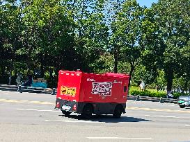 JD Unmanned Delivery Vehicle