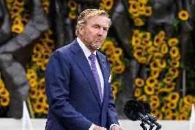 King Willem-Alexander and PM Schoof Commemorate 80th Anniversary of WWII End - The Hague