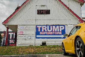 Trump Super Store in Knoxville - USA