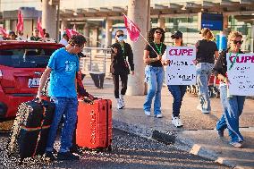 Air Canada Flight Attendants Strike at Toronto Airport - Canada