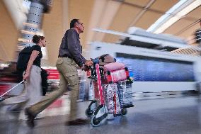 Air Canada Flight Attendants Strike - Toronto