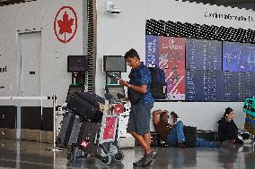 Air Canada Flight Attendants Strike - Toronto