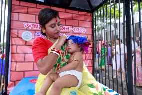 Hindus Celebrate The Birth of Hindu God Lord Krishna - Dhaka