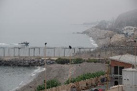 Hundreds Of Migrants Try To Swim Into Ceuta On A Night Of High Migratory Pressure - Spain