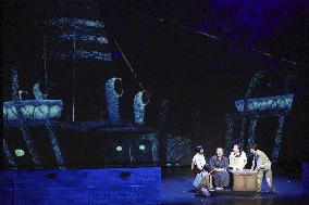 Stage play on 1944 sinking of Tsushima-maru ship