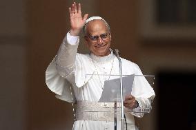 Pope Leo XIV recites the Angelus in Castelgandolfo - Rome