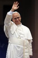 Pope Leo XIV recites the Angelus in Castelgandolfo - Rome