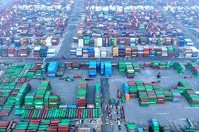 Qingdao Port Yard Foreign Trade Container
