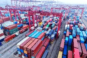 Qingdao Port Yard Foreign Trade Container