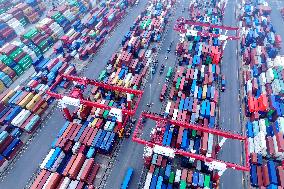 Qingdao Port Yard Foreign Trade Container