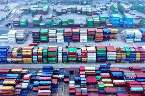 Qingdao Port Yard Foreign Trade Container