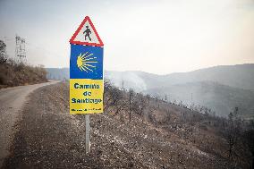 Larouco Fire Crosses Sil River into Lugo - Spain