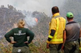 Larouco Fire Crosses Sil River into Lugo - Spain