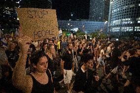 Thousands of Israelis Protest - Tel Aviv
