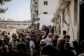 Families Mourn Airstrike Victims - Gaza