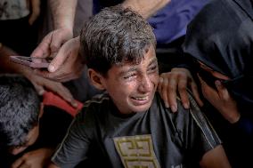 Families Mourn Airstrike Victims - Gaza