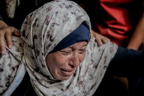 Families Mourn Airstrike Victims - Gaza