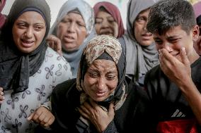 Families Mourn Airstrike Victims - Gaza