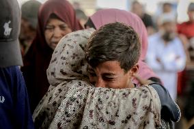 Families Mourn Airstrike Victims - Gaza
