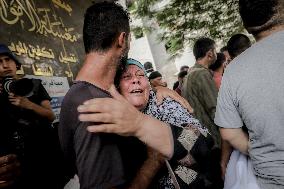 Families Mourn Airstrike Victims - Gaza