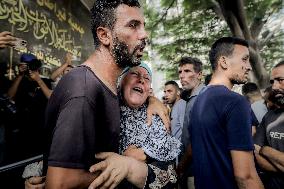 Families Mourn Airstrike Victims - Gaza