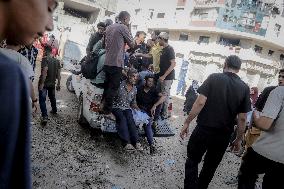 Families Mourn Airstrike Victims - Gaza