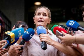 Sara Aagesen Addresses Media at Wildfire Center - Spain