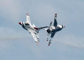 The U.S. Air Force Air Demonstration - Chicago