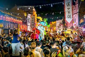 Stilt Walking Performance in Anyang
